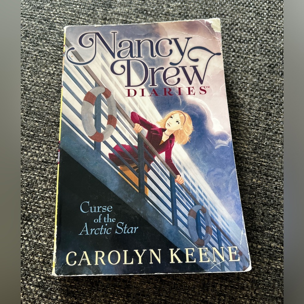 Nancy drew diaries curse of the arctic star 
Carolyn Keene